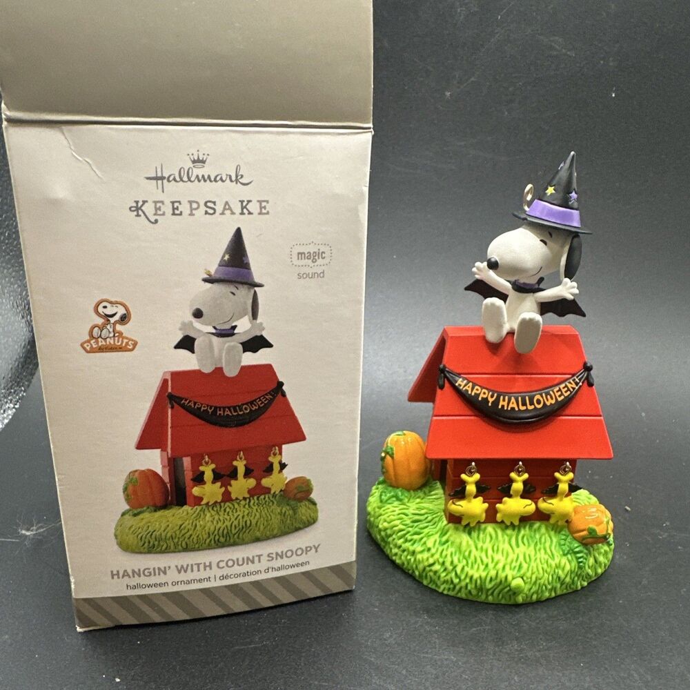 Hallmark Ornament Peanuts Hangin With Count Snoopy, Magic Sound w Box